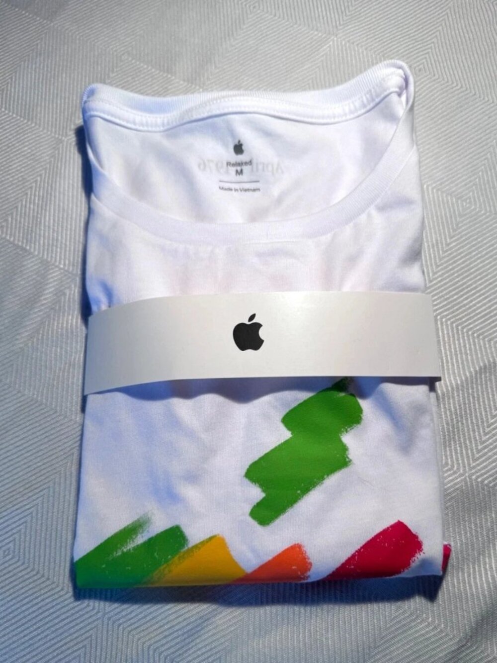 Apple Inc. 50th Anniversary Employee Exclusive Gift Men's Medium T-Shirt M RARE!